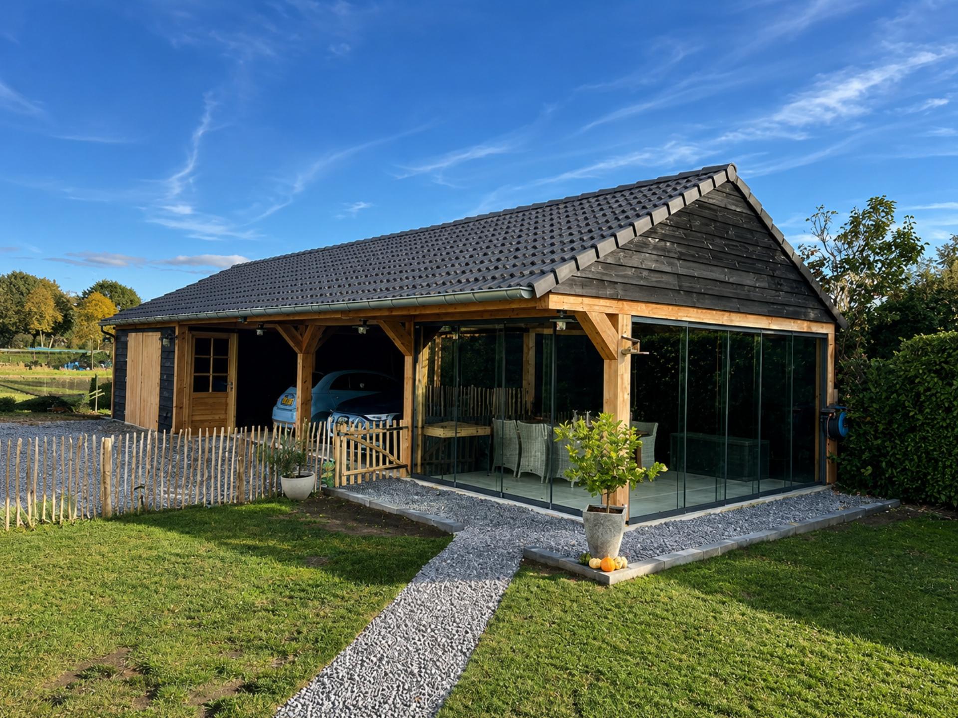 Rustieke Schuur Met Gezellige Patio Bouwmaten